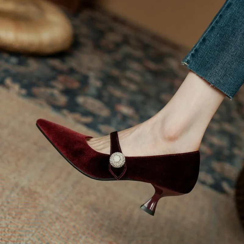 Mary Jane Shoes - النبيذ الأحمر أشار تو ماري جين