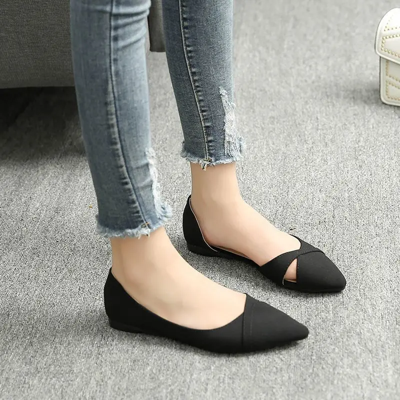 Women Shoes Quick Delivery - الشقق عدم الانزلاق للنساء ، أحذية