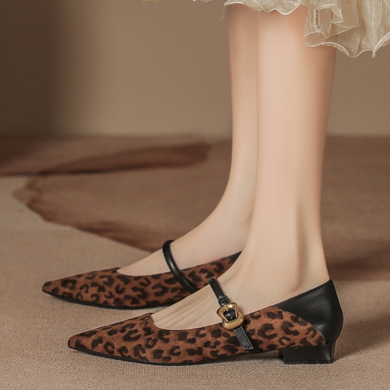 أحذية ماري جين النسائية الأنيق - مراجعة Mary Jane Shoes وسعره