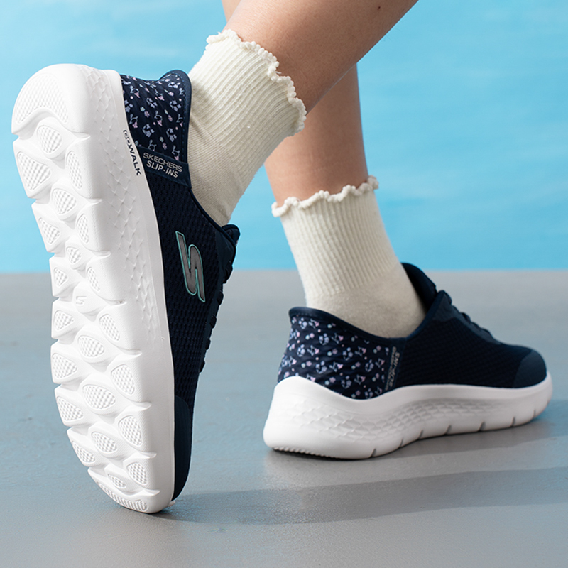 سكيتشرز 125525-NVY حذاء نسائي  - مراجعة Women Shoes Skechers وسعره