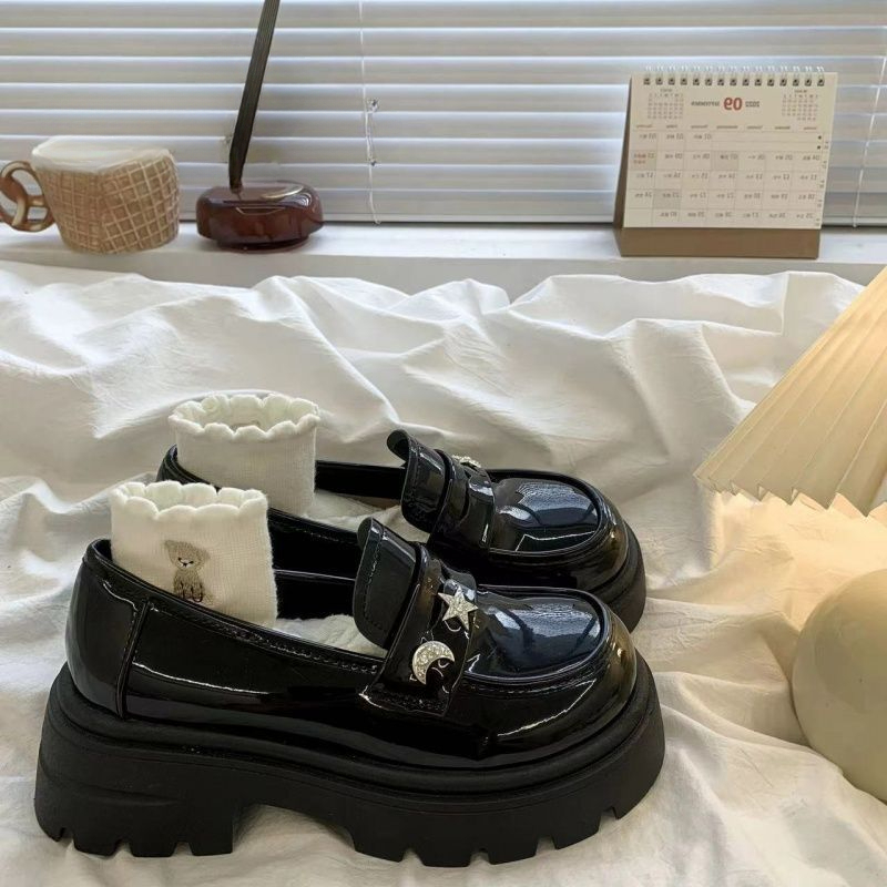 الرجعية الأسود الربيع والخريف  - مراجعة Women Shoes Quick Delivery وسعره