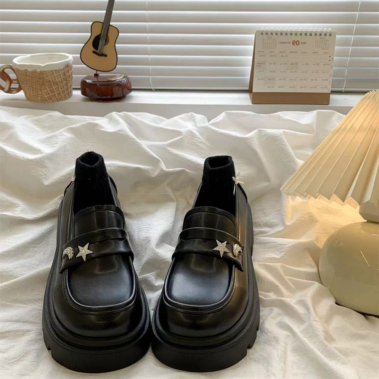 الرجعية الأسود الربيع والخريف  - مراجعة Women Shoes Quick Delivery وسعره