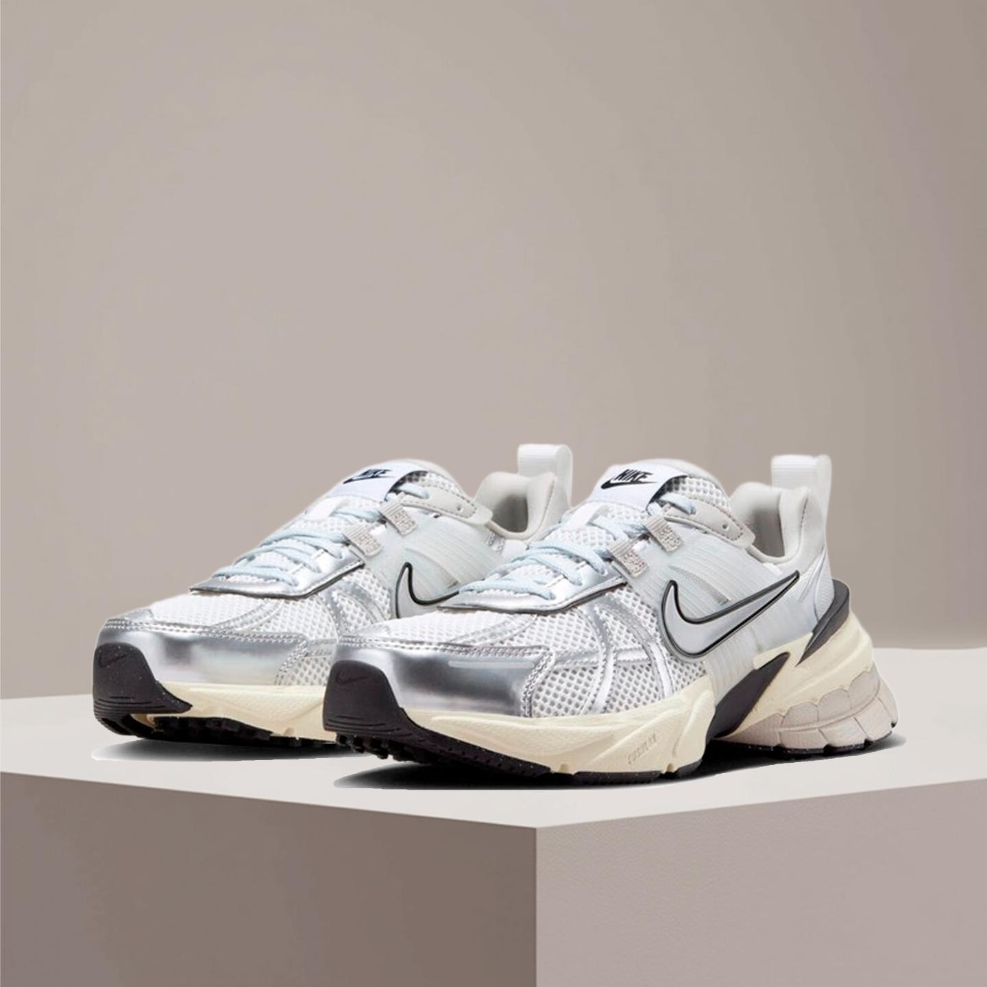 حذاء الجري Nike V2K Run Retro  - مراجعة Women Shoes Nb وسعره