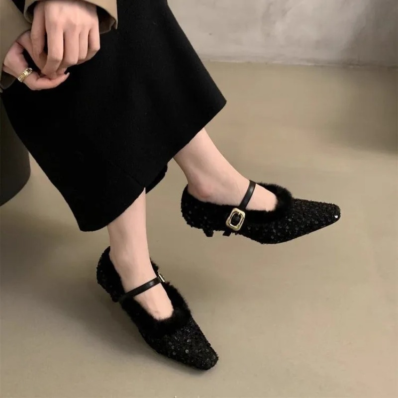 تبيع الكعب الفرنسي المثير بكعب - مراجعة Mary Jane Shoes وسعره