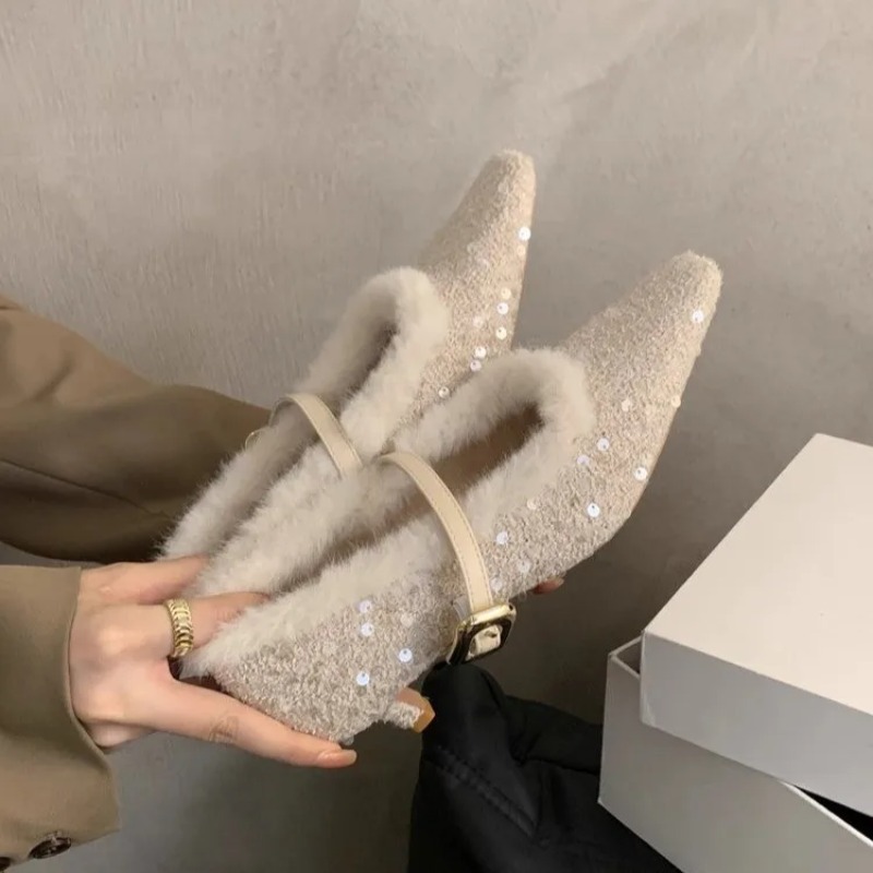 تبيع الكعب الفرنسي المثير بكعب - مراجعة Mary Jane Shoes وسعره