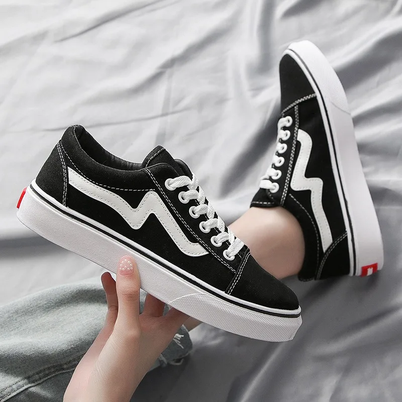 أحذية مشي قماشية للطلاب الشباب - مراجعة Women Shoes Vans وسعره