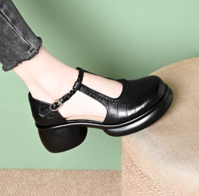 صندل ماري جين نسائي أسود بنقشة - مراجعة Mary Jane Shoes وسعره