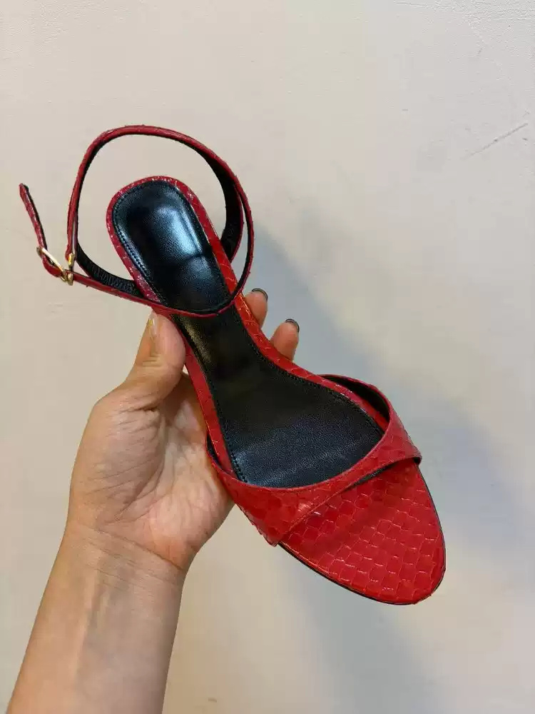 صنادل نسائية حمراء من الجلد ال - مراجعة Women'S Shoes Crocs وسعره